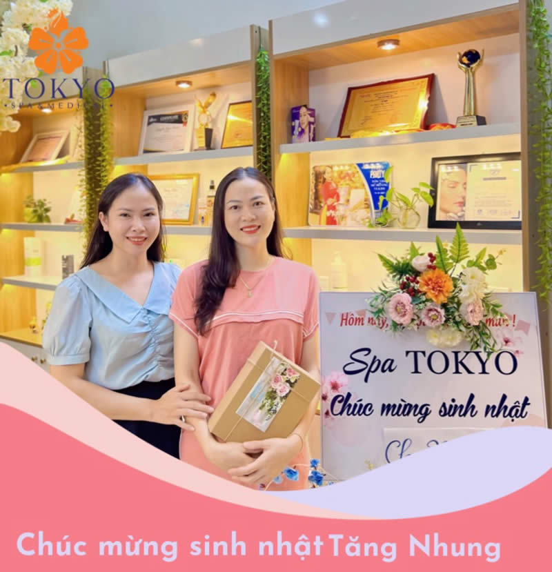 khach-hang-tang-thi-nhung-2.jpg
